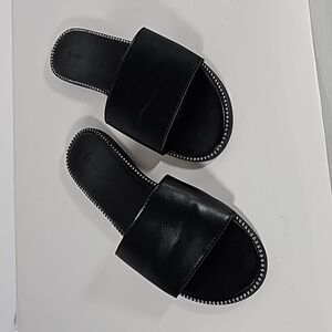 Wild Diva Black Flat Women's Slippers Size 8